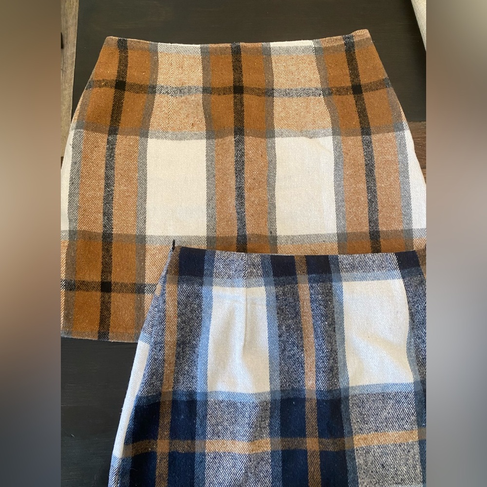 Plaid A-Line Mini Skirt Set X 2 (L) NWOT. Never worn.